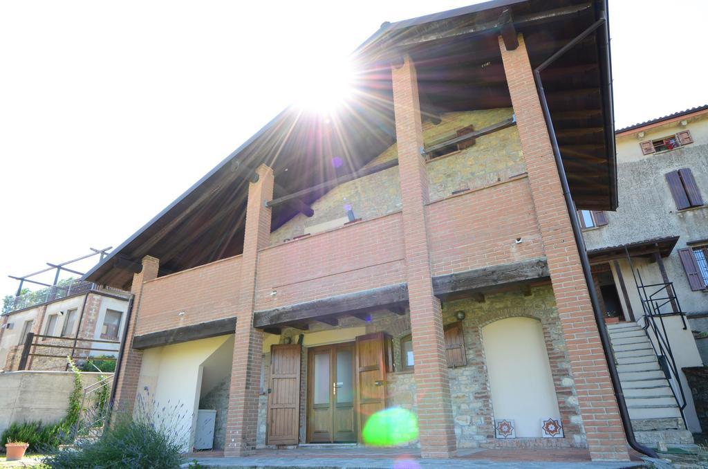 Agriturismo Agronauta Villa Piozzano ภายนอก รูปภาพ